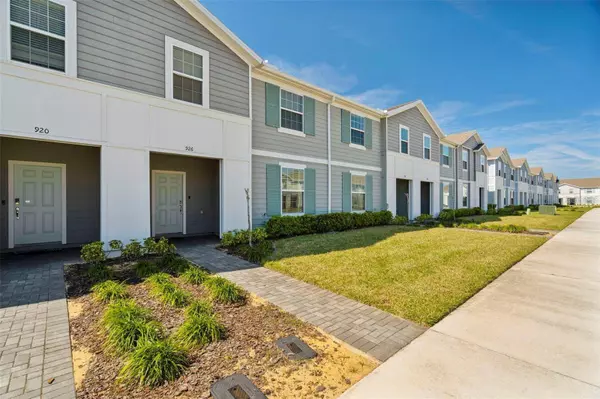 926 PARADISE DR, Davenport, FL 33897