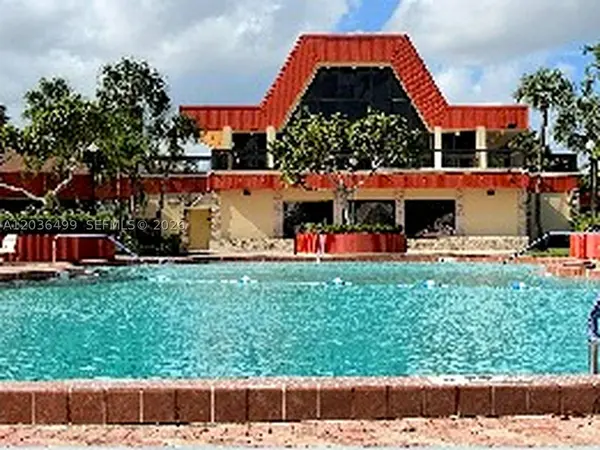3241 Holiday Springs Blvd #204, Margate, FL 33063
