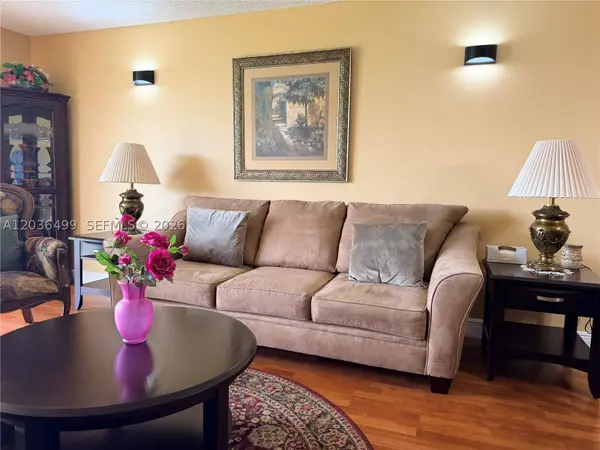 3241 Holiday Springs Blvd #204, Margate, FL 33063