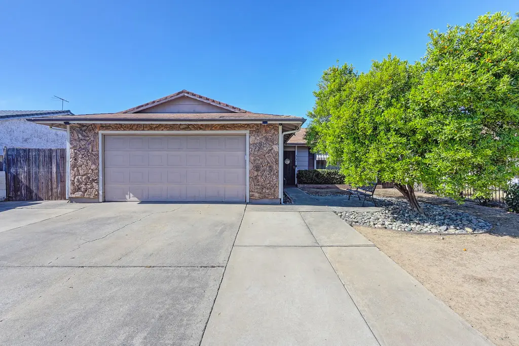 8344 Fieldpoppy Cir, Sacramento, CA 95828-4909
