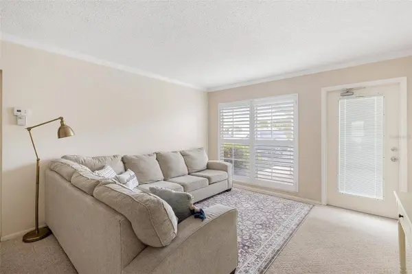 521 W VENICE AVE #17, Venice, FL 34285