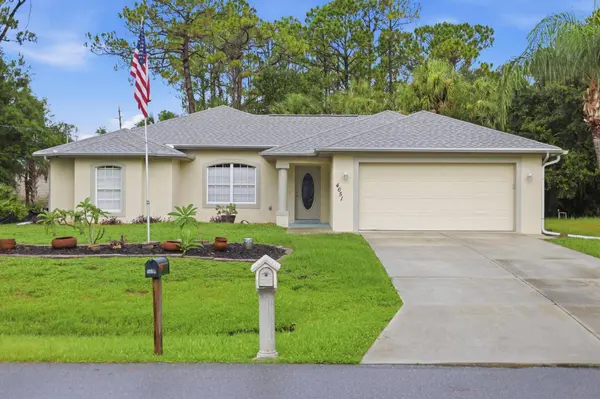4651 Lummus St, North Port, FL 34286-9026