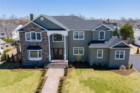 How Much Is My Home Worth in Massapequa NY Right Now?