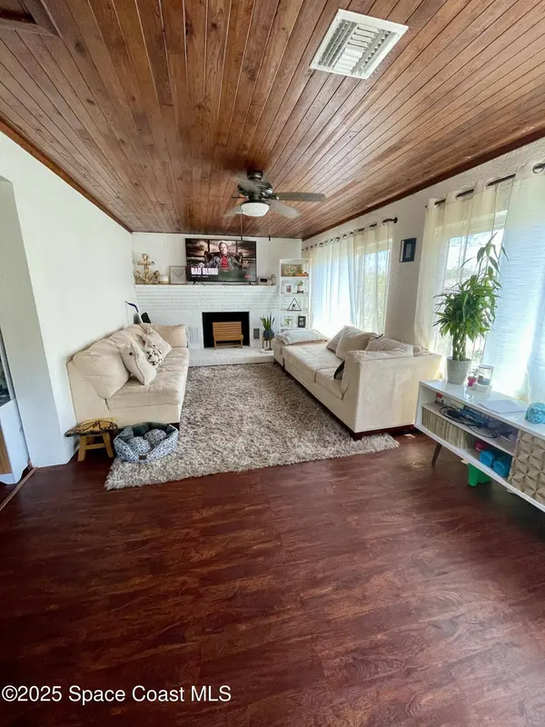 21 Vermont AVE, Rockledge, FL 32955