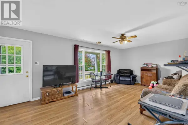 127 Highland Avenue, Wolfville, NS B4P1Z8