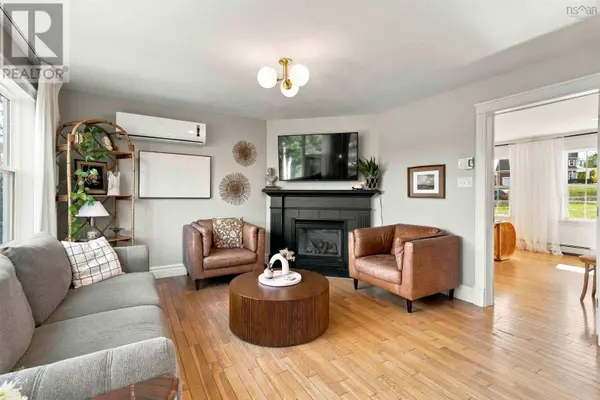 254 Robert Street, Fall River, NS B2T1H7
