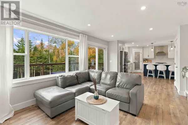 42 Wilder Lane, Fall River, NS B2T0T5