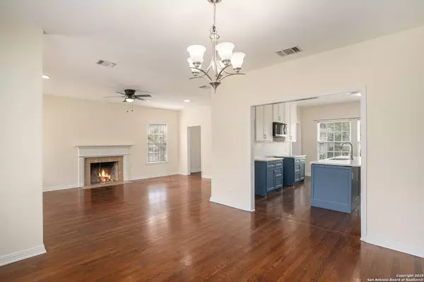 358 MEREDITH, San Antonio, TX 78228