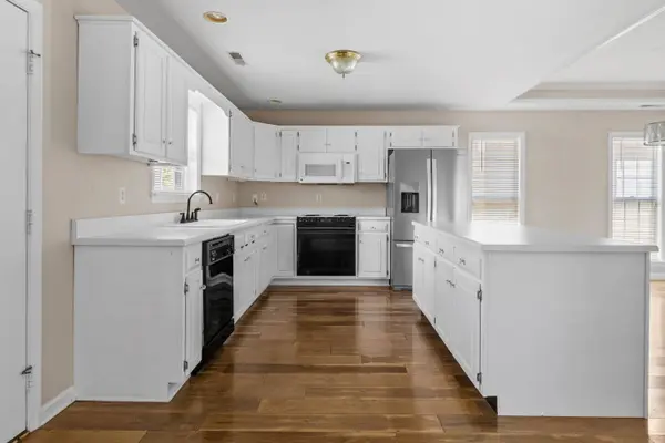2059 Igou Crossing DR, Chattanooga, TN 37421