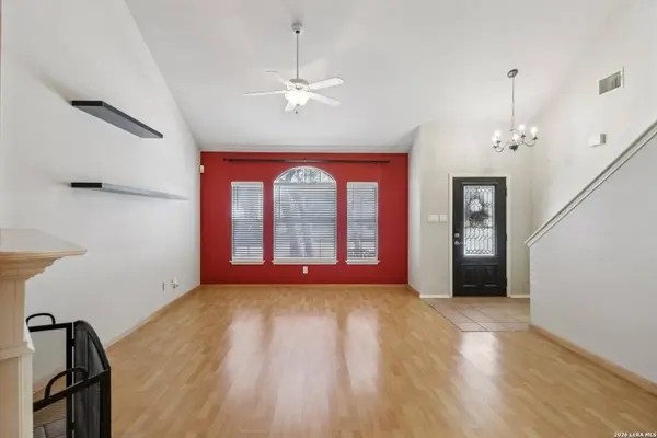 15727 Knollrun, San Antonio, TX 78247