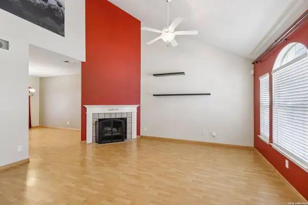 15727 Knollrun, San Antonio, TX 78247