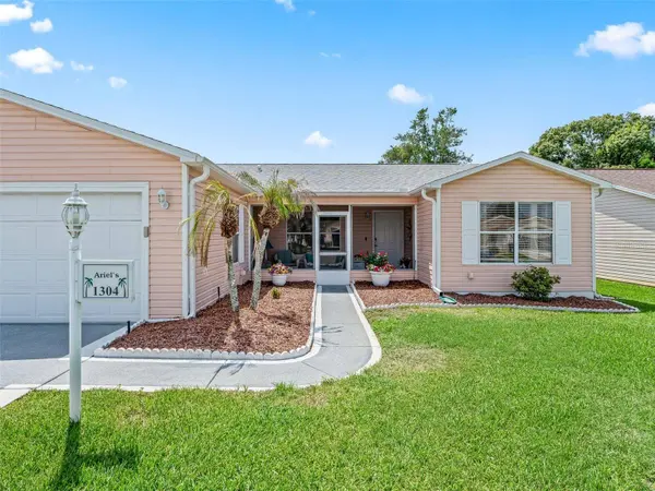 1304 GUADALUPE CT, Lady Lake, FL 32159