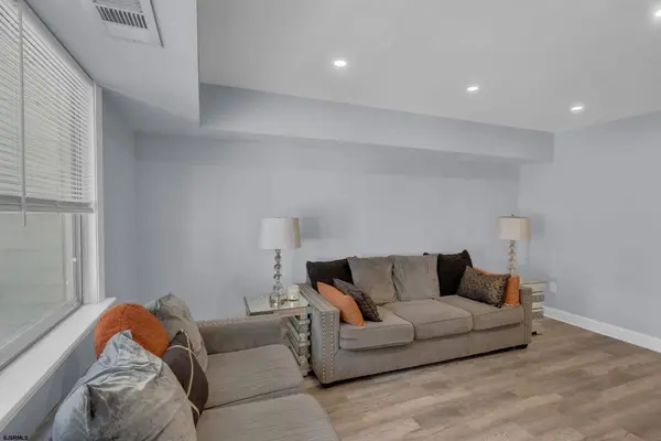 2501 Oleander Ct Ct, Mays Landing, NJ 08330
