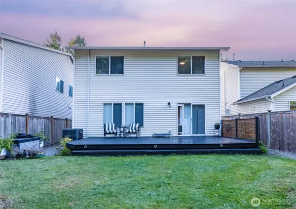 23423 SE 243rd PL, Maple Valley, WA 98038