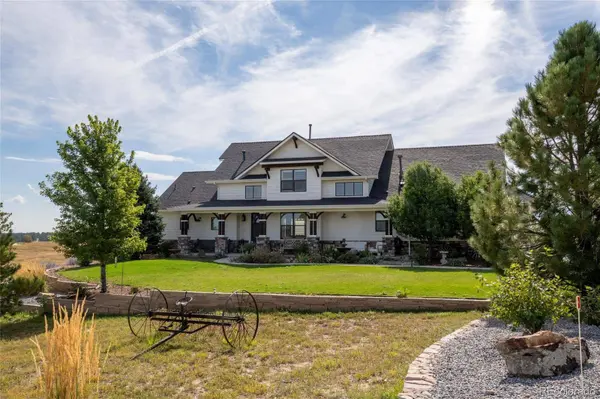 980 Promontory CIR, Elizabeth, CO 80107