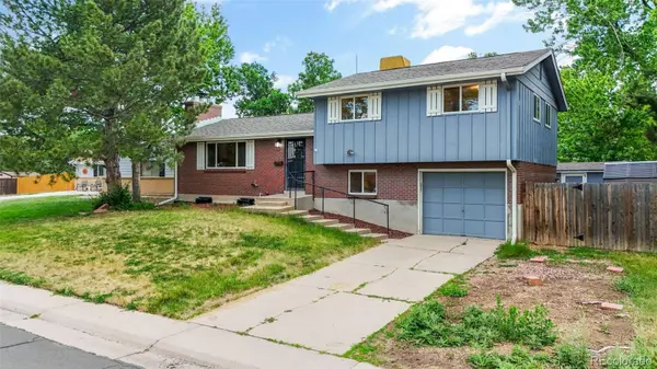 6128 S Madison CT, Littleton, CO 80121