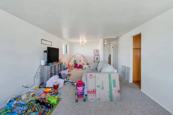 348 N LAKEVIEW AVE. E, Tooele, UT 84074
