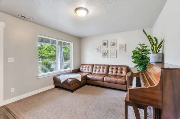 834 W 375 N, Springville, UT 84663