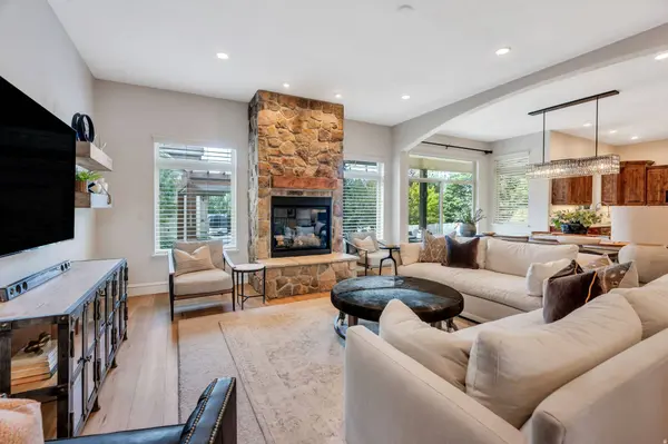 127 W WINDSONG N, Pleasant Grove, UT 84062