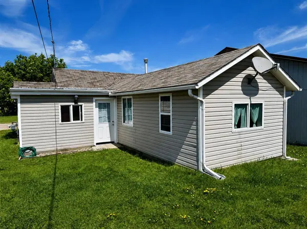 Railway Ave #18