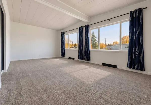 5308 57 Street #34, Lloydminster, AB T9V 2A3