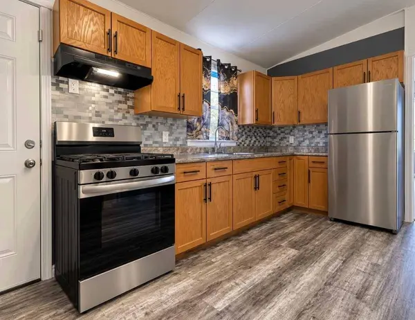 5308 57 Street #34, Lloydminster, AB T9V 2A3