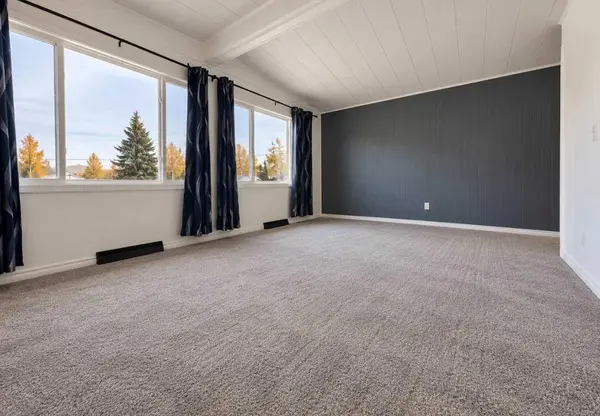 5308 57 Street #34, Lloydminster, AB T9V 2A3