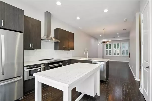 615 Broadview PL NE, Atlanta, GA 30324