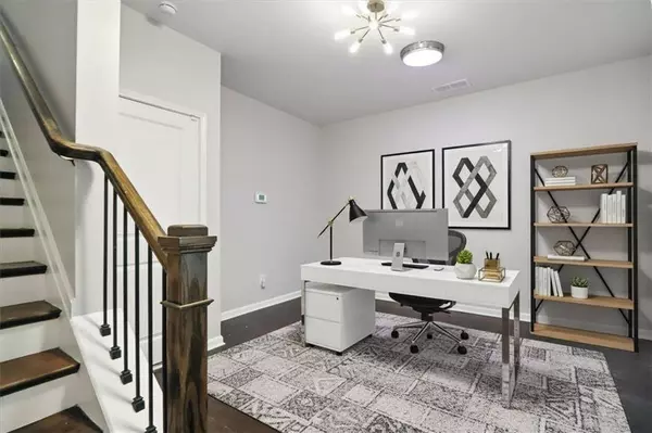 615 Broadview PL NE, Atlanta, GA 30324