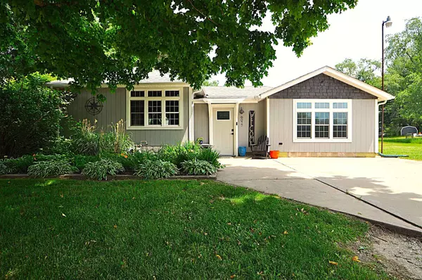 8077 E State Road 4 Road, Walkerton, IN 46574-9522