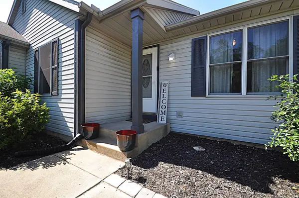 21573 Kern Road, South Bend, IN 46614-9757