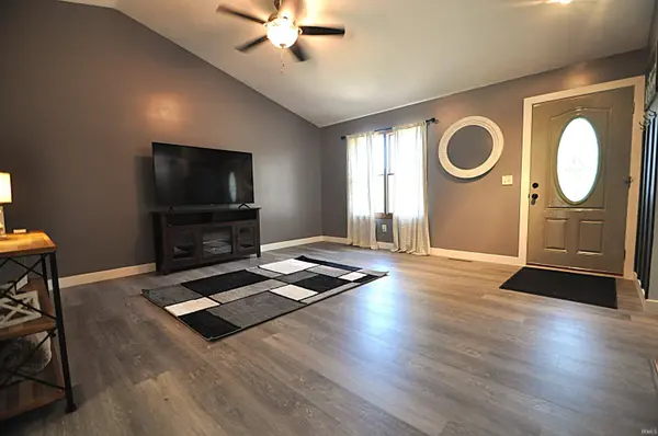 21573 Kern Road, South Bend, IN 46614-9757