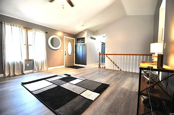 21573 Kern Road, South Bend, IN 46614-9757