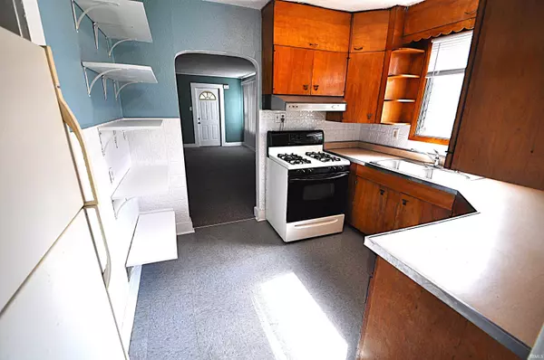 1524 E Jefferson Boulevard, Mishawaka, IN 46545