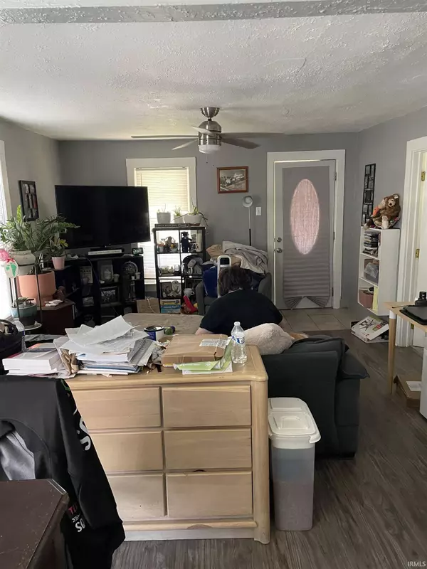 911 N Division & 318 E Battell Street, Mishawaka, IN 46545