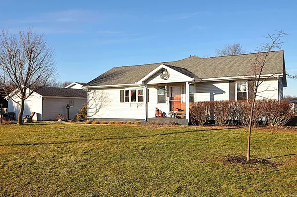 7660 E 200 N, Grovertown, IN 46531