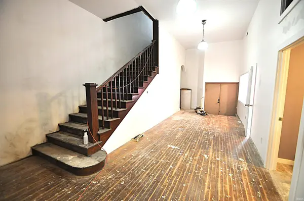 714 Roosevelt Road, Walkerton, IN 46574-1220