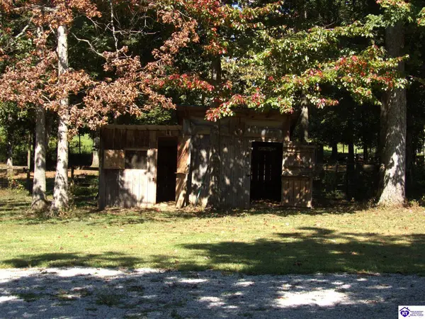 35 Oakland Drive, Leitchfield, KY 42754