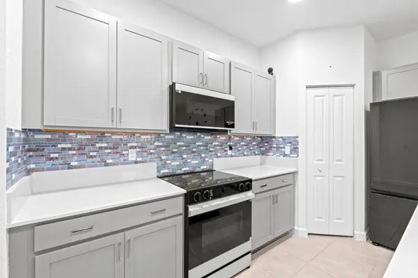 4370 Pond Lily LN, Lake Worth, FL 33467