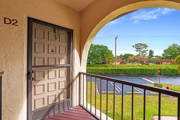 322 Knotty Pine CIR #D2, Greenacres, FL 33463
