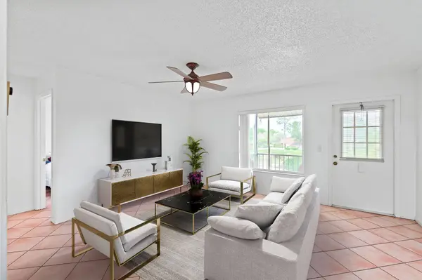 322 Knotty Pine CIR #D2, Greenacres, FL 33463