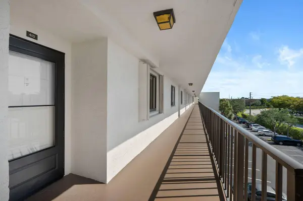 3138 Via Poinciana #410, Lake Worth, FL 33467