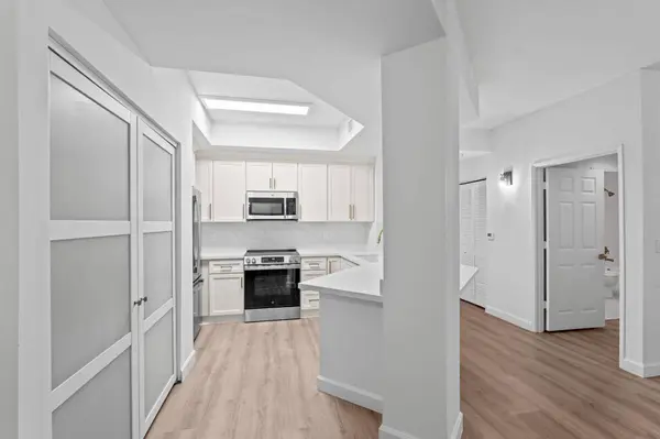 720 S Sapodilla AVE #106, West Palm Beach, FL 33401