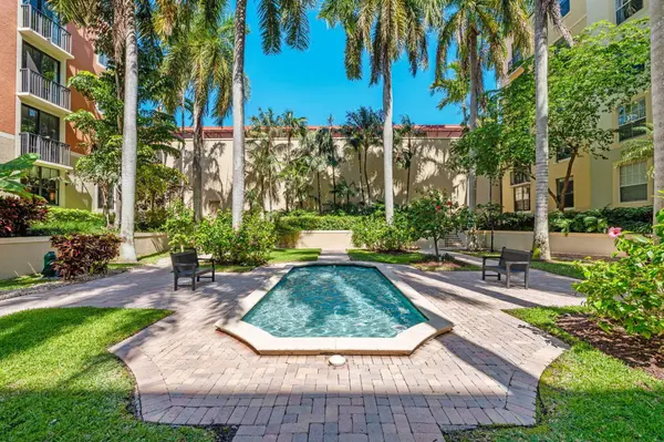 720 S Sapodilla AVE #106, West Palm Beach, FL 33401