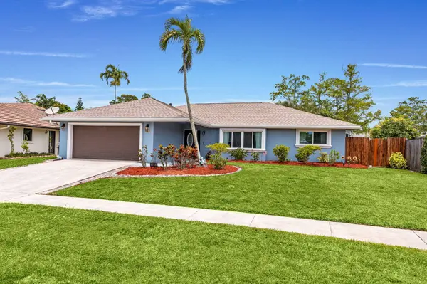 986 Cherry LN, Wellington, FL 33414