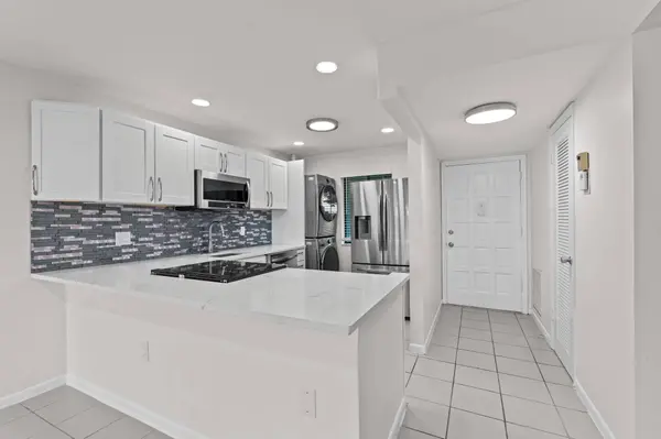 4822 ESEDRA CT #106, Lake Worth, FL 33467