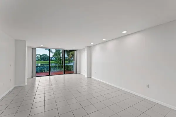 4822 ESEDRA CT #106, Lake Worth, FL 33467