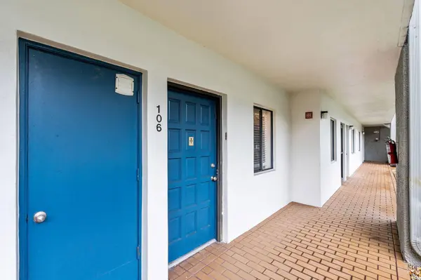 4822 ESEDRA CT #106, Lake Worth, FL 33467
