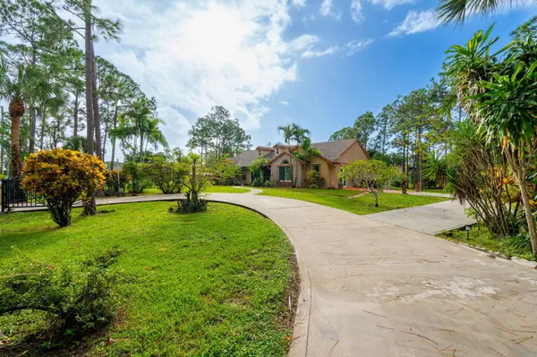 16824 79th CT N, Loxahatchee, FL 33470