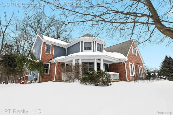 10788 Eagle Cove DR, South Lyon, MI 48178
